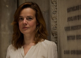 She Wolves - Helen Castor Publicity Still 22011-05